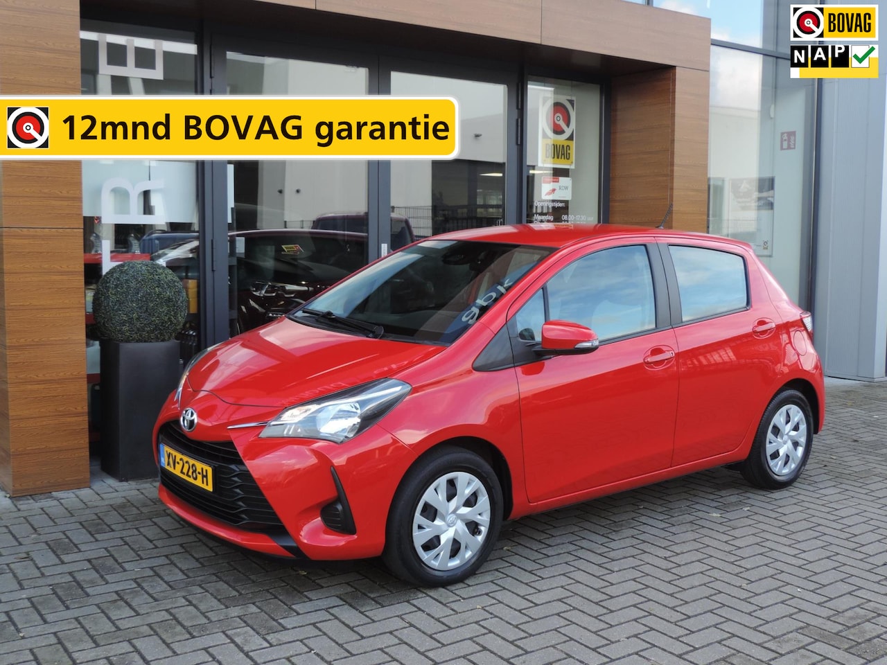 Toyota Yaris - 1.0 VVT-i Comfort 20.000km | Airco | Bluetooth | Lane-assist | Elektr ramen - AutoWereld.nl