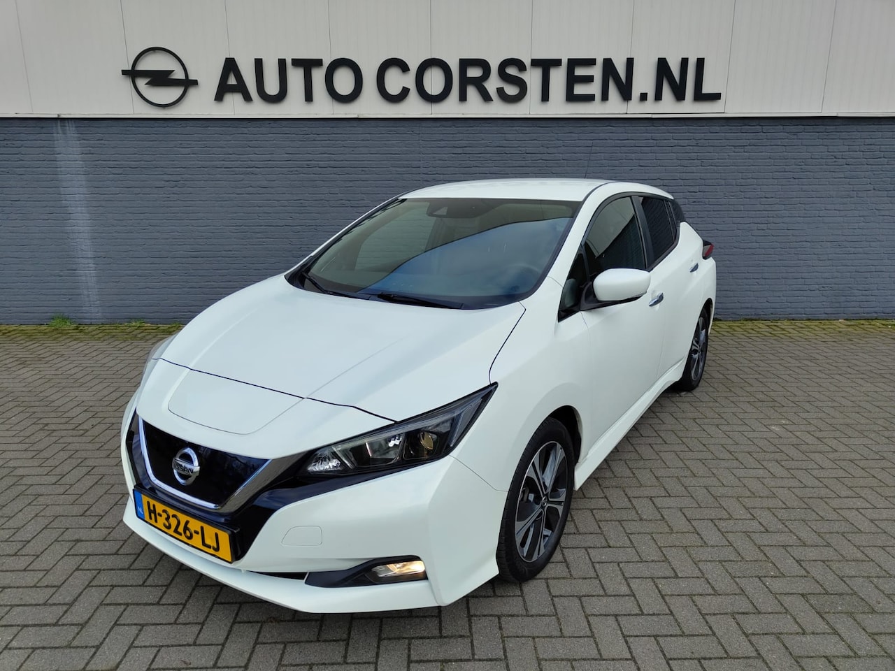 Nissan LEAF - Acenta 40kWh Navi Adap.Cruise Camera Apple Carplay Android Auto DAB Keyless Led Lmv 17" Bl - AutoWereld.nl