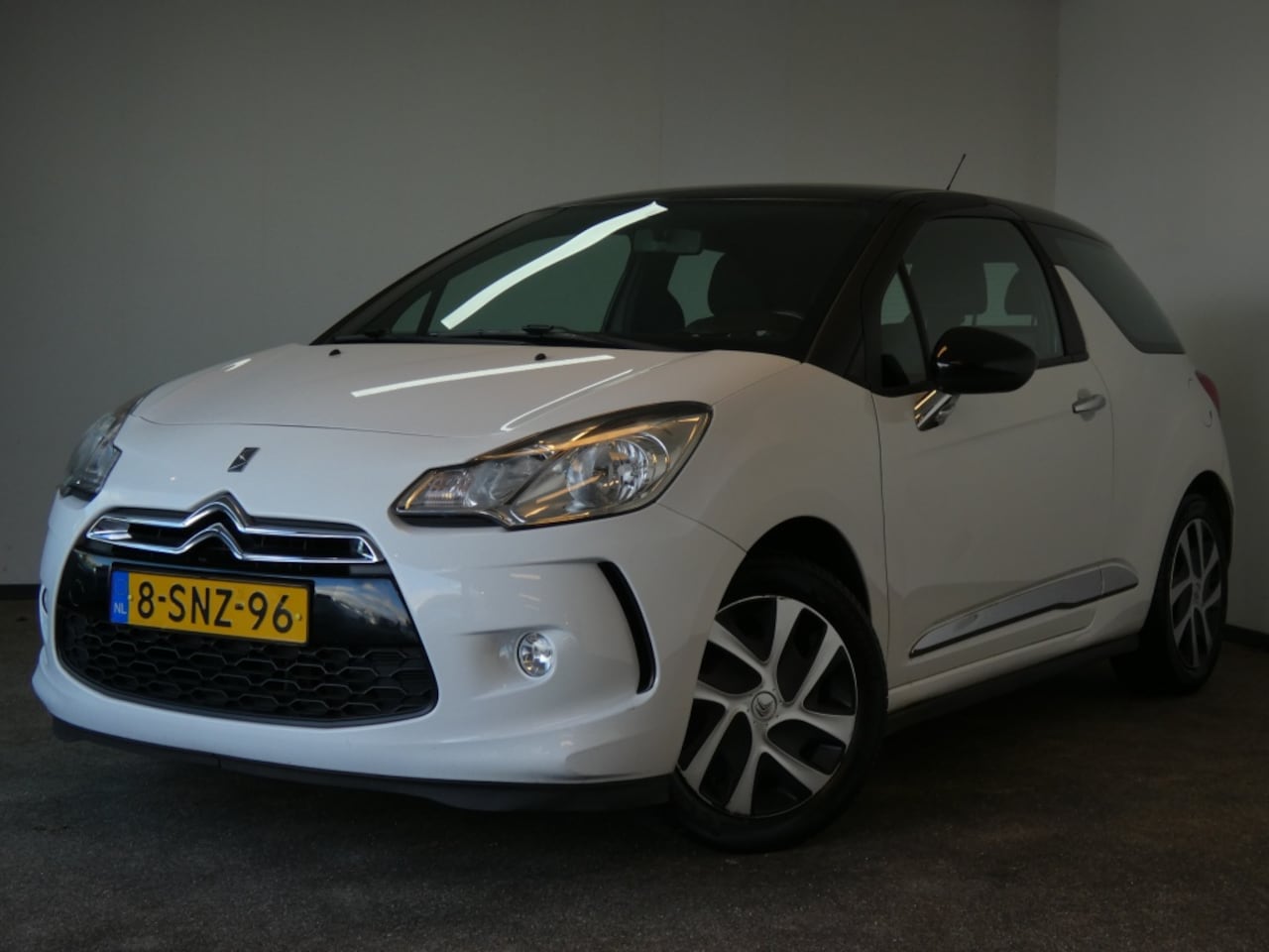 Citroën DS3 - 1.2 VTi Chic 1.2 VTi Chic - AutoWereld.nl