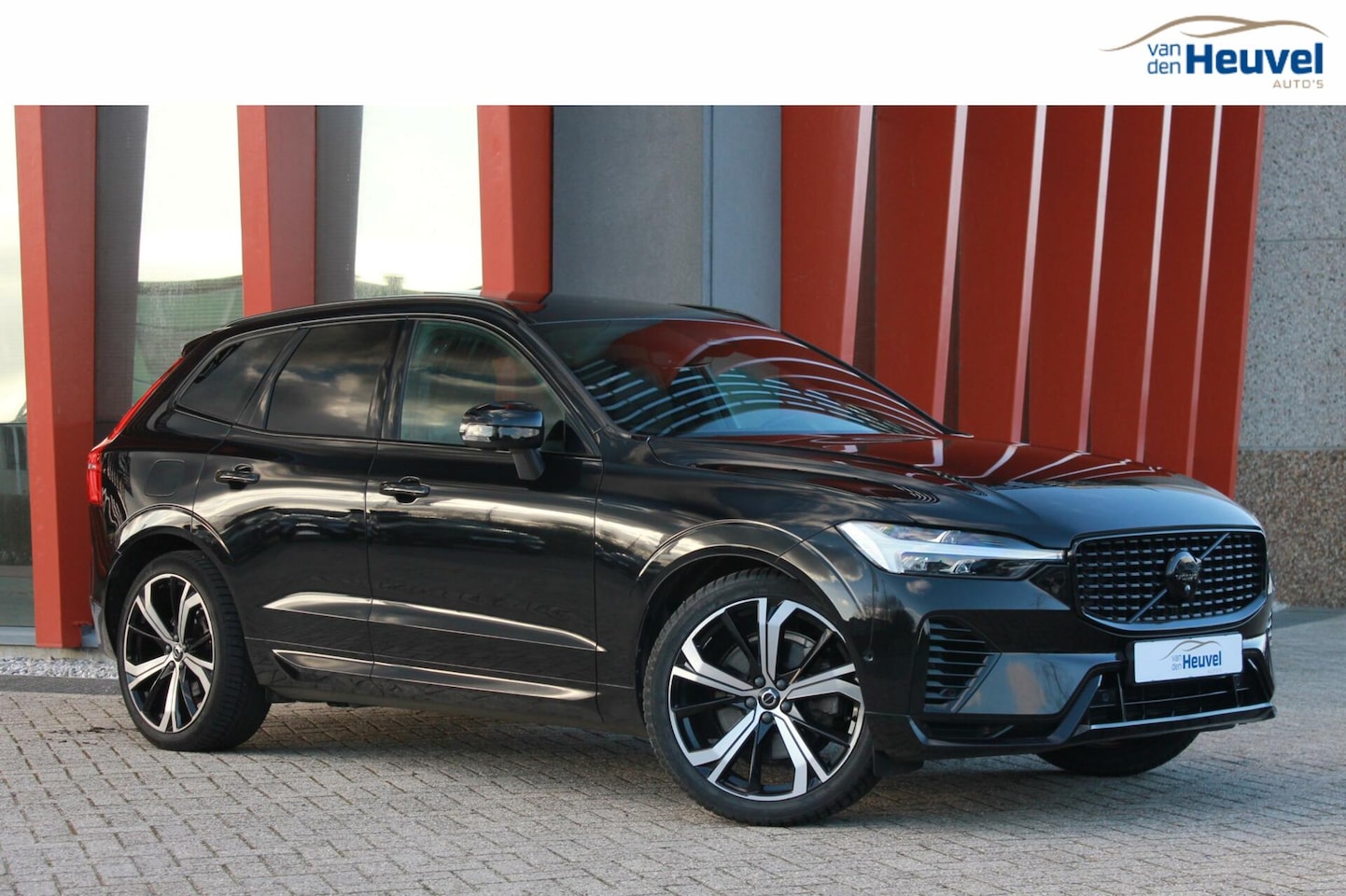 Volvo XC60 - T6 Recharge AWD R-Design - AutoWereld.nl