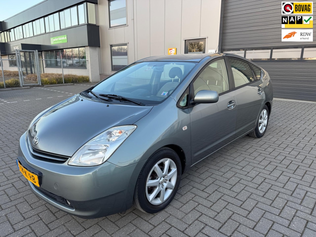 Toyota Prius - 1.5 VVT-i 1.5 VVT-i - AutoWereld.nl