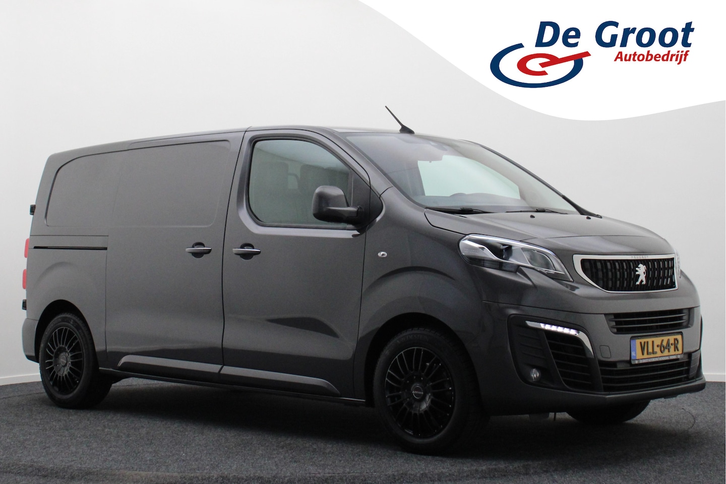 Peugeot Expert - 2.0 BlueHDI 120 Automaat 3-zits, Apple CarPlay, Trekhaak, Cruise, 17" - AutoWereld.nl