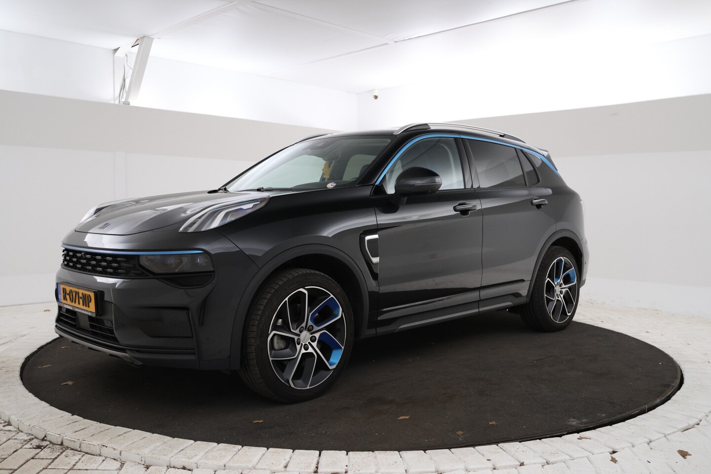 Lynk & Co 01 - 1.5 360 graden camera, Apple carplay etc. - AutoWereld.nl