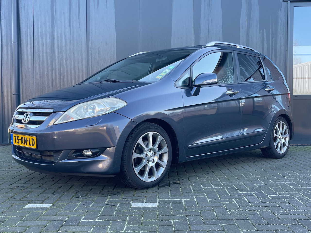 Honda FR-V - 2.0i Executive Leder, top onderhouden, 3e eig., orig.NL - AutoWereld.nl