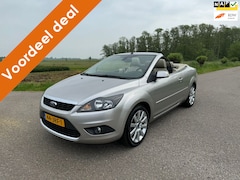 Ford Focus Coupé-Cabriolet - 2.0 Titanium / Automaat / Airco / Leder / Voorstoel Verwarmd / Cruise Controle / Originele