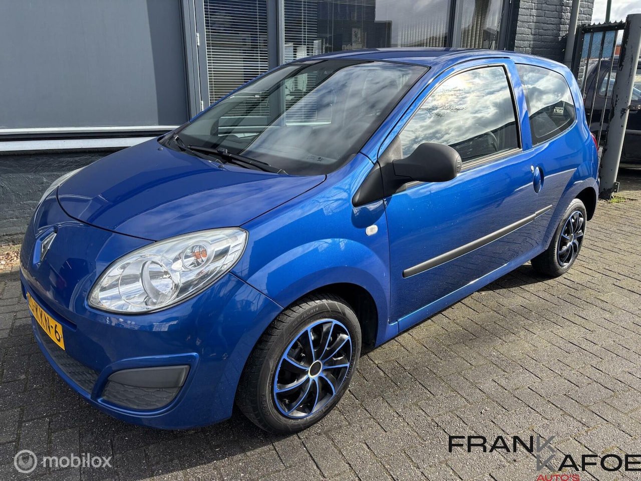 Renault Twingo - 1.2 Authentique Airco CV afst.bed. AUX - AutoWereld.nl