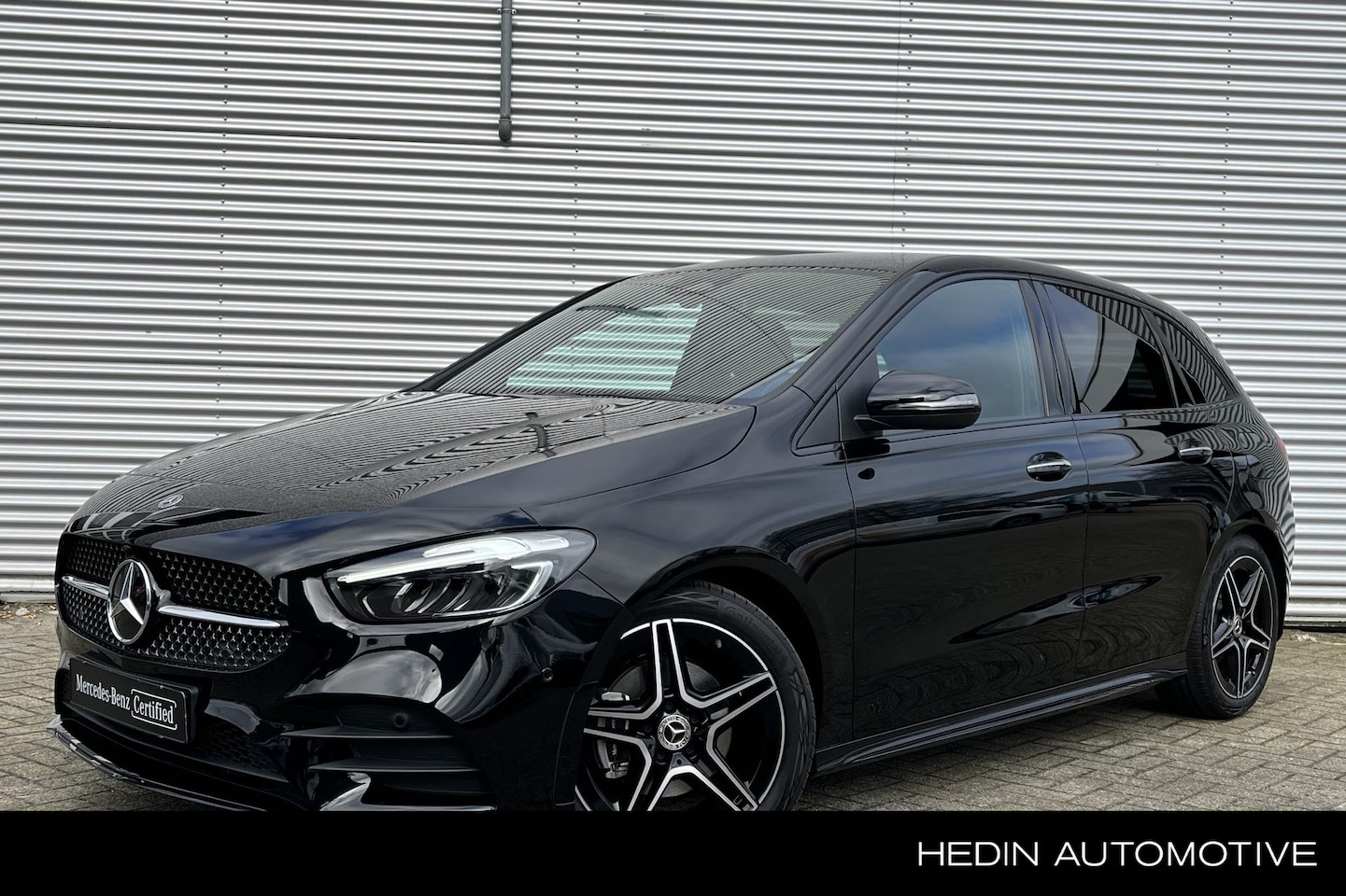 Mercedes-Benz B-klasse - B 180 Automaat Star Edition Limited AMG Line | Nightpakket | Dodehoekassistent - AutoWereld.nl