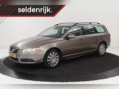 Volvo V70 - 1.6 T4 Limited Edition | Leder | Trekhaak | Stoelverwarming | Xenon | Navigatie | Bluetoot