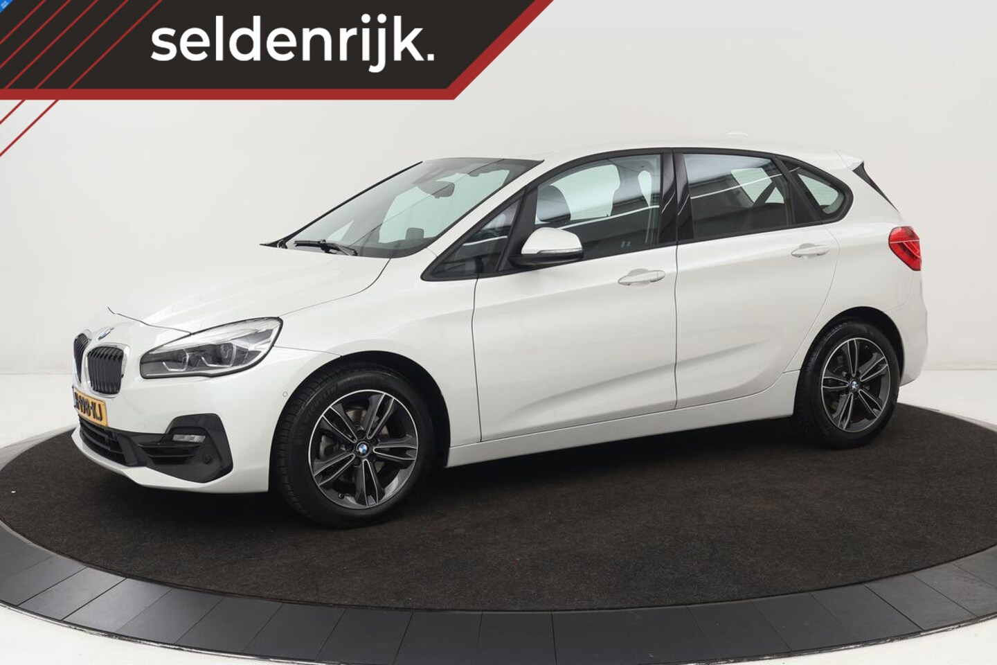 BMW 2-serie Active Tourer - 218i Executive | Sport Line | Head-Up | Full LED | Navigatie | Sportstoelen | Climate cont - AutoWereld.nl