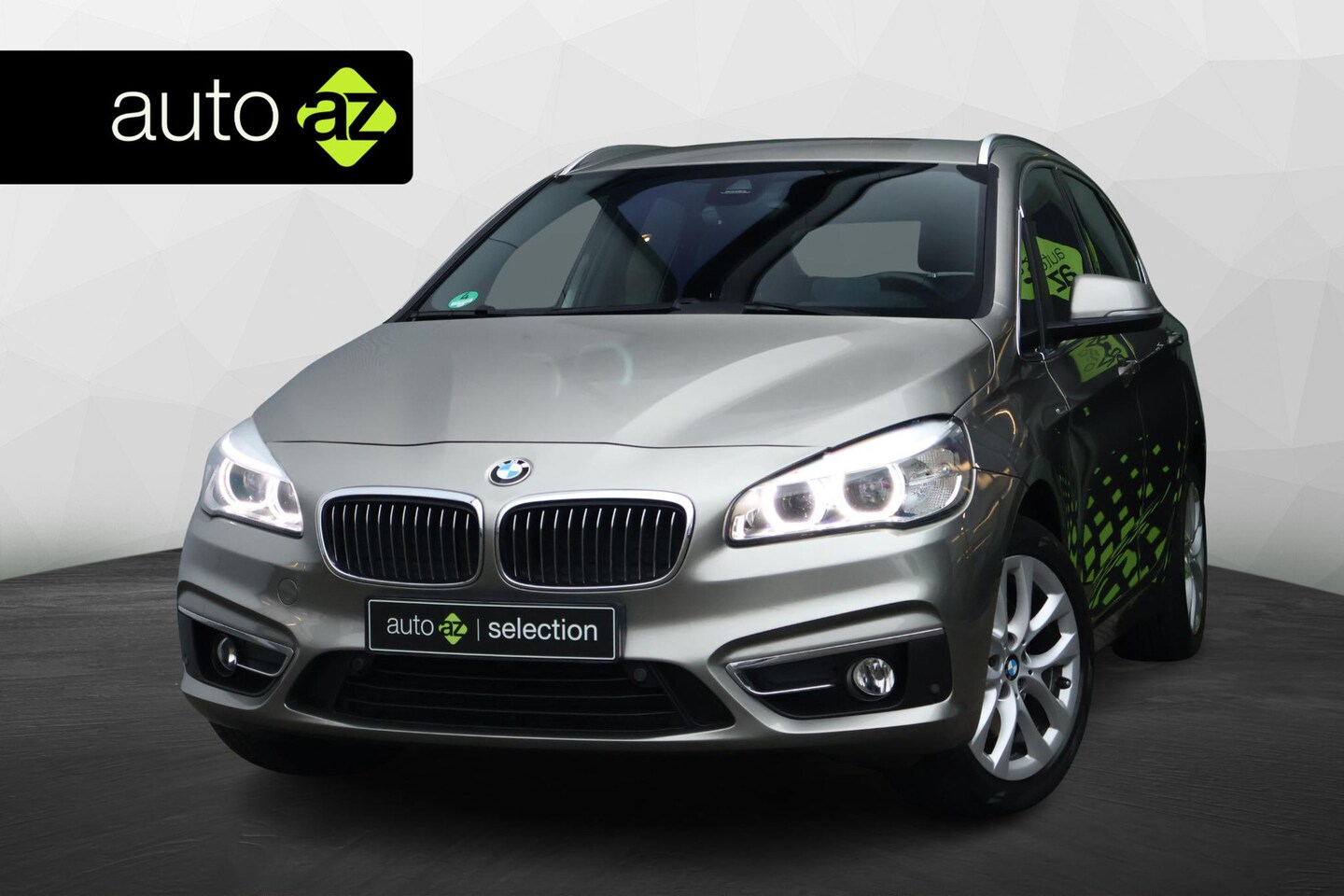 BMW 2-serie Active Tourer - 218i High Executive / Stoelverwarming / Keyless / Headup - AutoWereld.nl