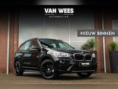 BMW X1 - sDrive18i F48 Executive | 2e eigenaar | 19 inch | LED | NL auto | Navi | PDC | Trekhaak |