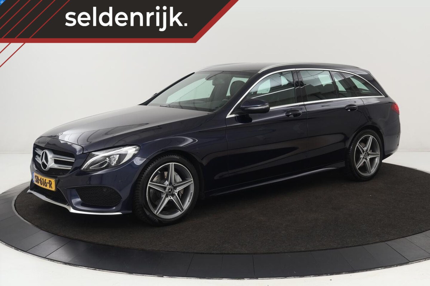 Mercedes-Benz C-klasse - 180 AMG | Leder | Trekhaak | Carplay | Full LED | Camera | Navigatie | Park Assist | Leder - AutoWereld.nl