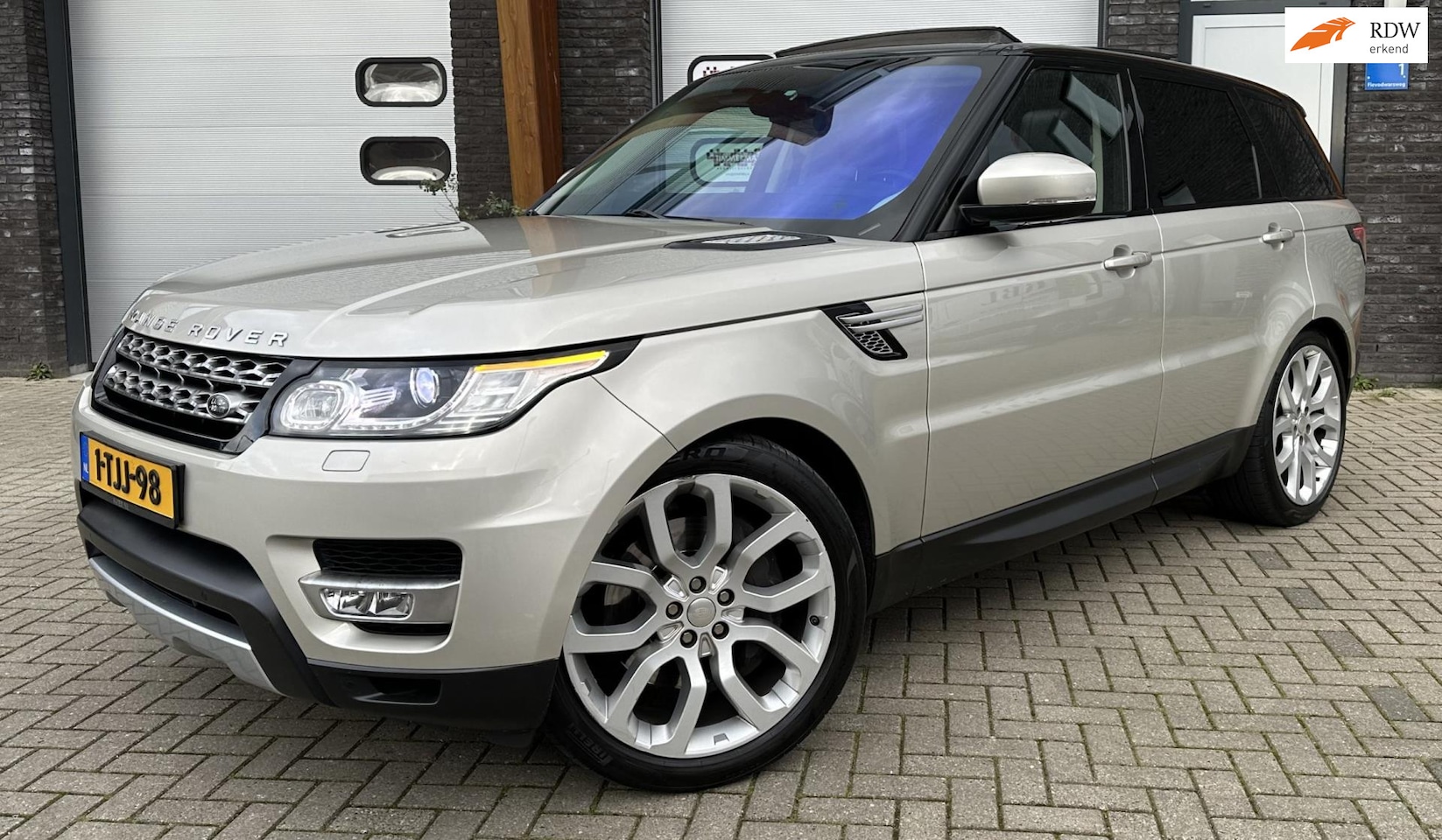 Land Rover Range Rover Sport - 3.0 SDV6 PANO/STOELVW/NAVI/XENON - AutoWereld.nl