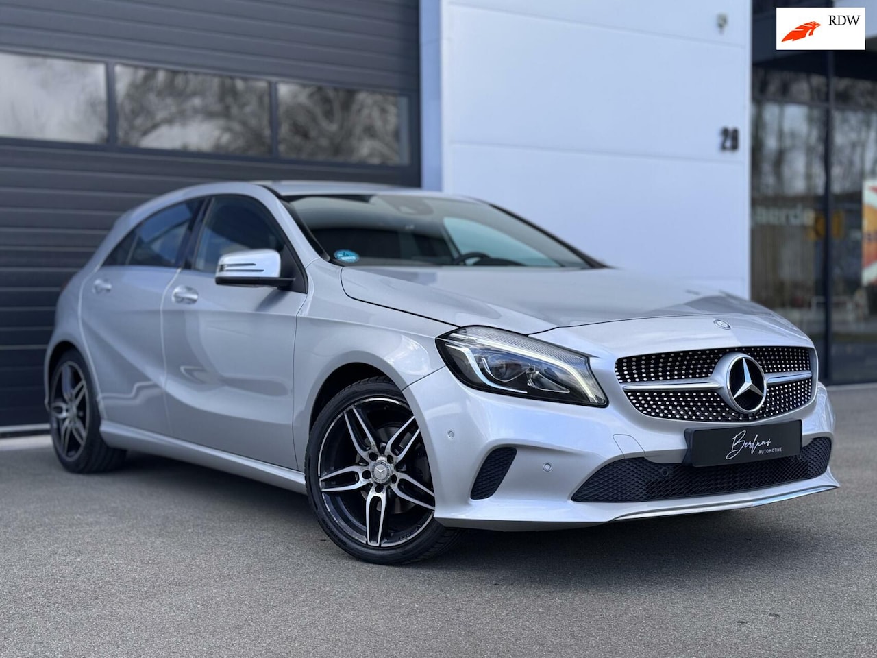 Mercedes-Benz A-klasse - 180 Prestige AMG Camera|Carplay|Stoelverw - AutoWereld.nl