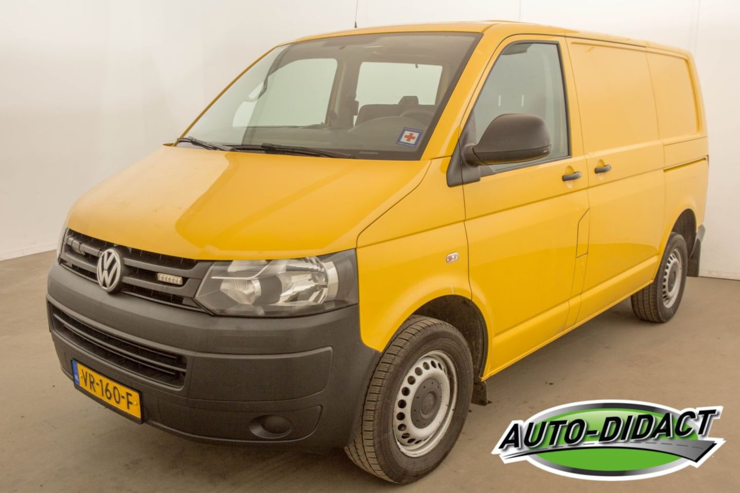 Volkswagen Transporter - 2.0 TDI Airco L1H1 BM DC Comfortline - AutoWereld.nl