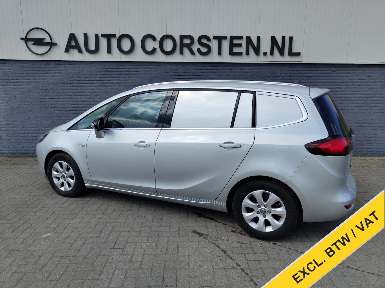 Opel Zafira Tourer - VAN 1.6CDTI 136pk Airco Navi Camera Pdc Cruise DAB Bluetooth Licht en Zichtpakket Euro 6 - AutoWereld.nl