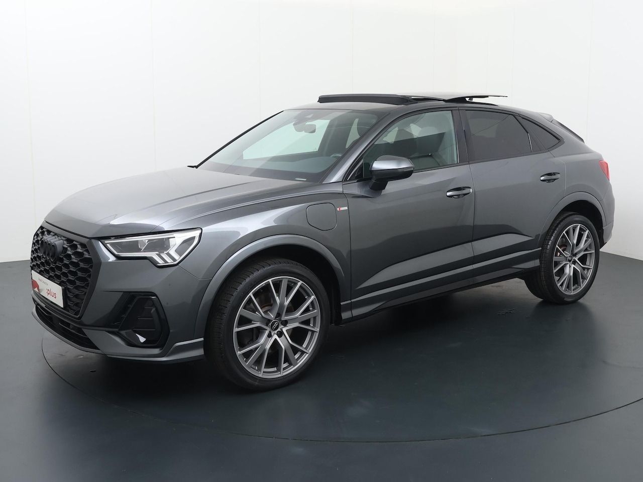 Audi Q3 Sportback - 45 TFSI e S Edition | 245 PK | Lederen bekleding | Panoramadak | Sonos 3D Geluidsinstallat - AutoWereld.nl