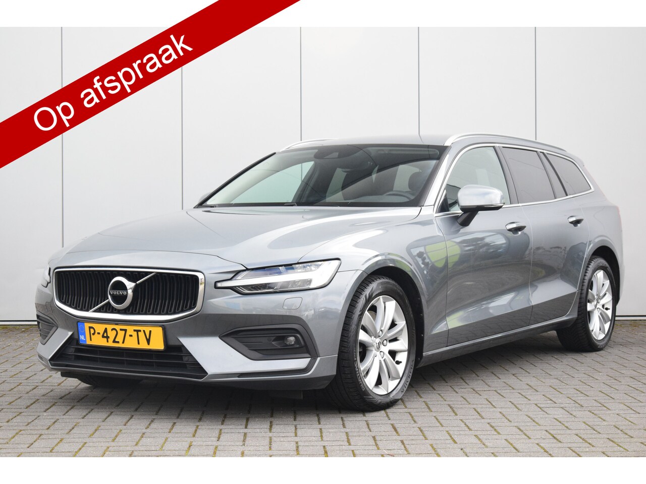 Volvo V60 - 2.0 B4 Momentum Business Leer/Stoel/Stuur/Verwarmd Led Camera - AutoWereld.nl