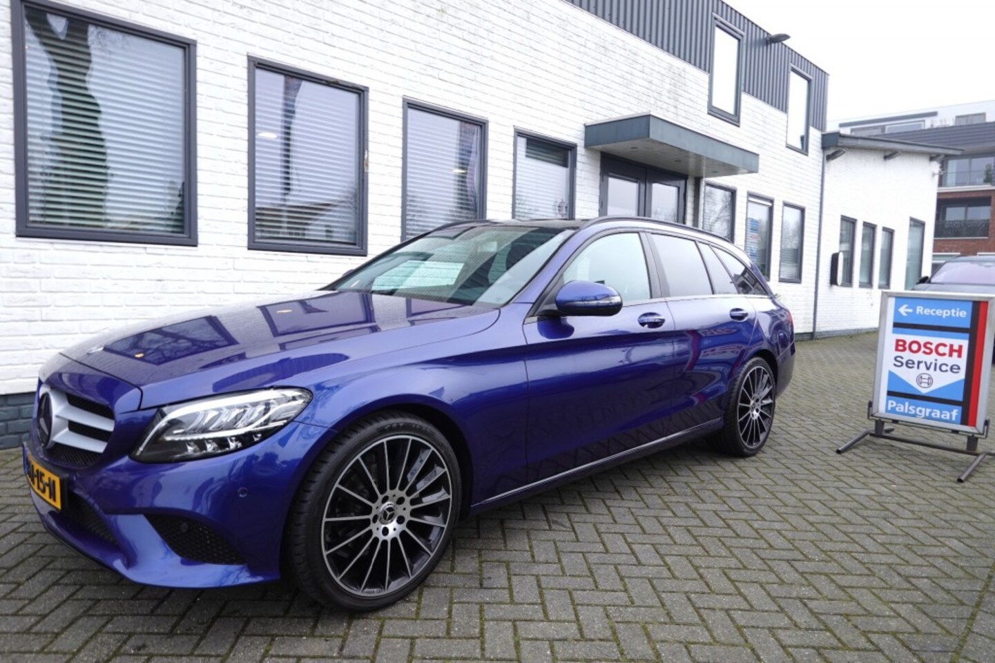 Mercedes-Benz C-klasse - PREM. PLUS PACK panorama 19 Inch AMG Styled - AutoWereld.nl