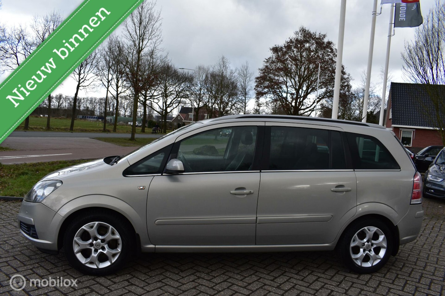 Opel Zafira - 2.2 Executive '05 7 persoons|Clima|Leder|Mooi! - AutoWereld.nl