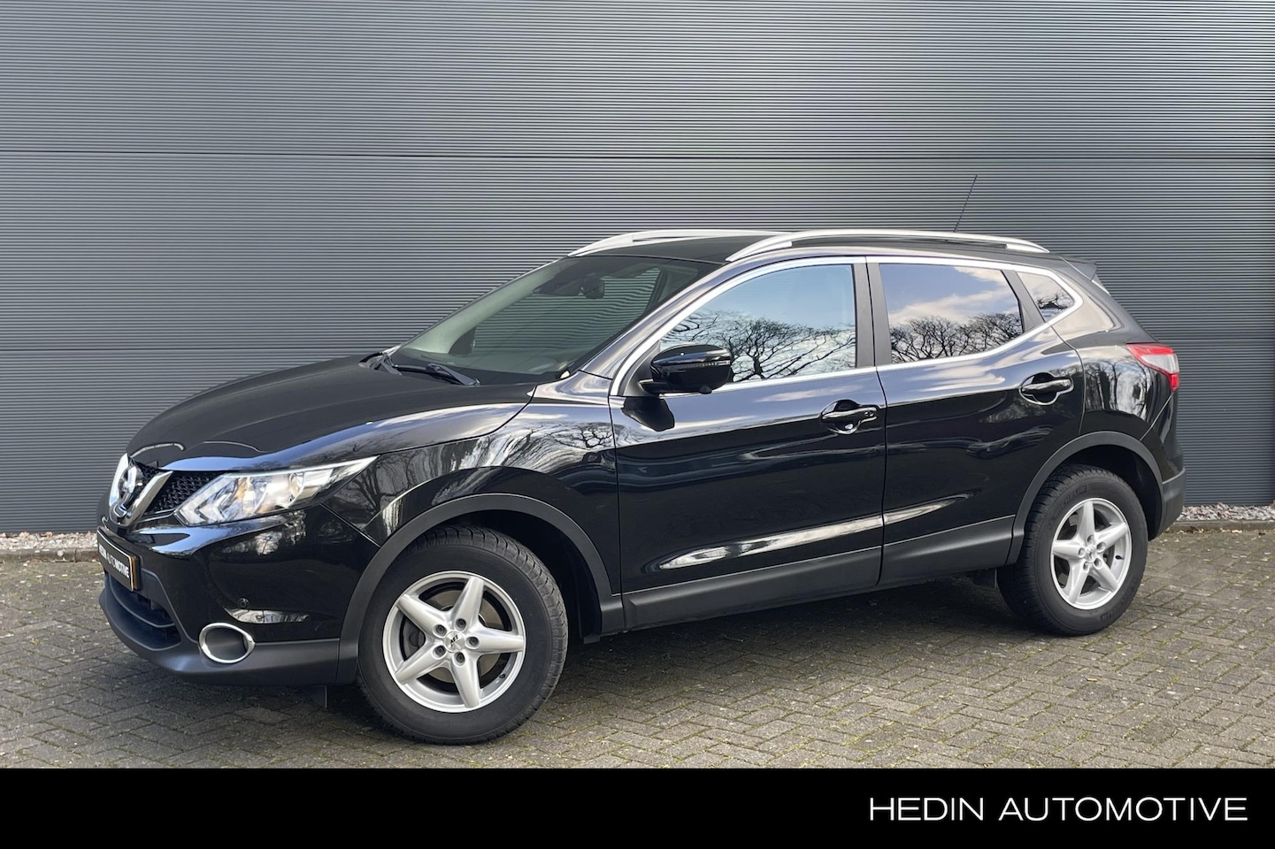 Nissan Qashqai - 1.6 Connect Edition Trekhaak | Camera | Navigatie | 1500kg Trekvermogen - AutoWereld.nl