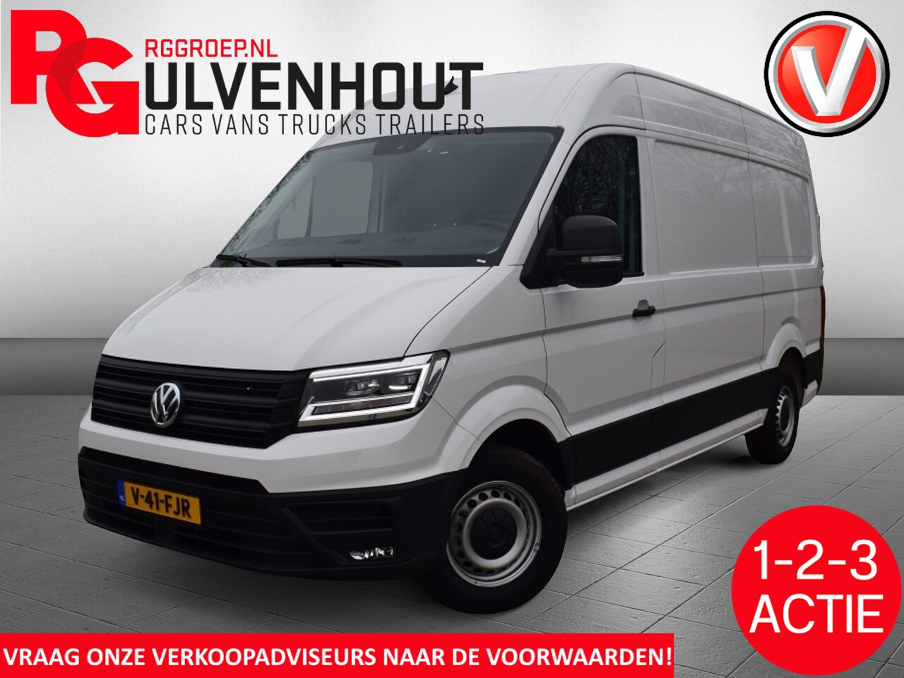 Volkswagen Crafter - 30 2.0 TDI L3H3 Highline 140 PK | LED | TREKHAAK | NAVI | BETIMM - AutoWereld.nl