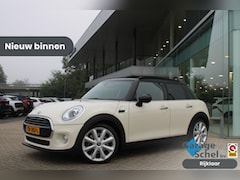 MINI Cooper - 1.5 136pk - Navigatie - LED - Stoelverwarming - Bi Tone - 18" LM velgen - Rijklaar