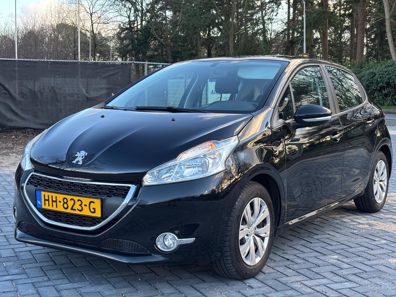 Peugeot 208 - 1.2 VTi Allure/Clima/Cruise/Elekt.Raam - AutoWereld.nl