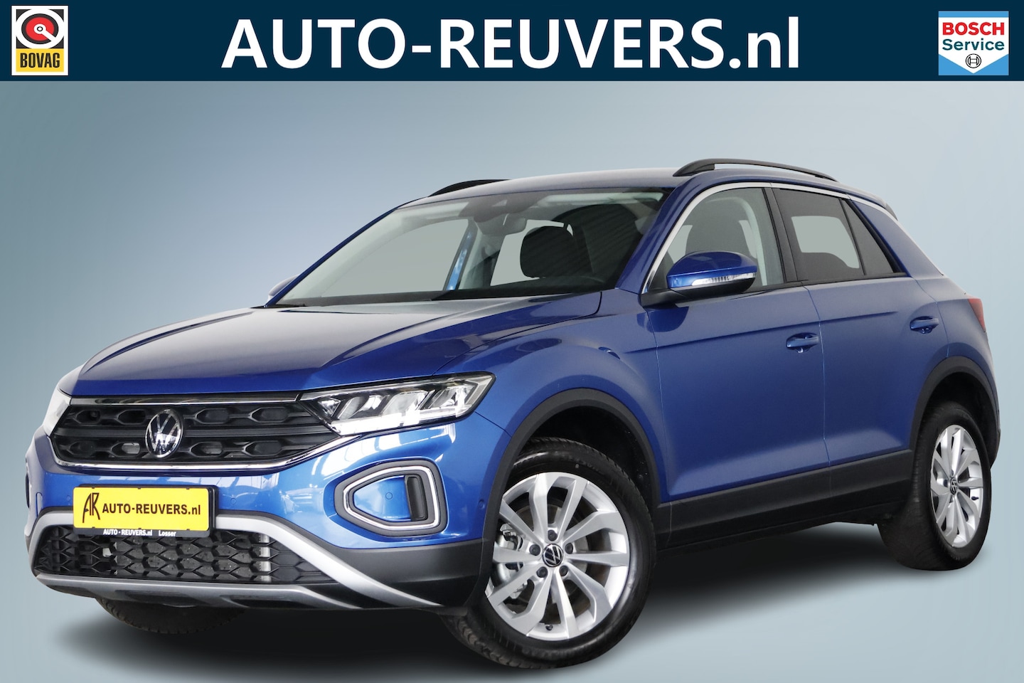 Volkswagen T-Roc - 1.5 TSI Life / LED / Navi / DSG / CarPlay / ACC - AutoWereld.nl