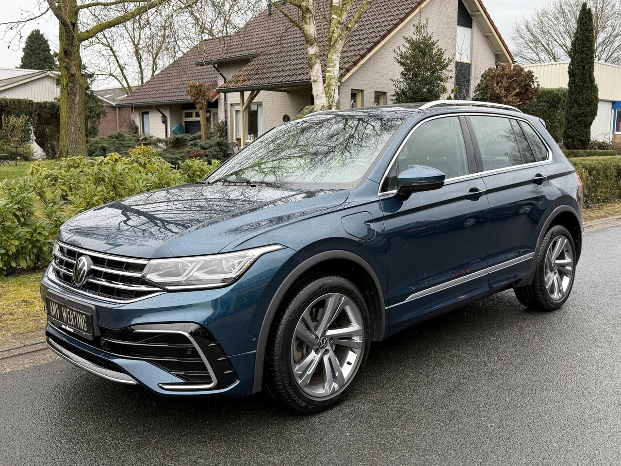 Volkswagen Tiguan - 1.4 TSI eHybrid 245PK R-Line Trekhaak•Pano - AutoWereld.nl