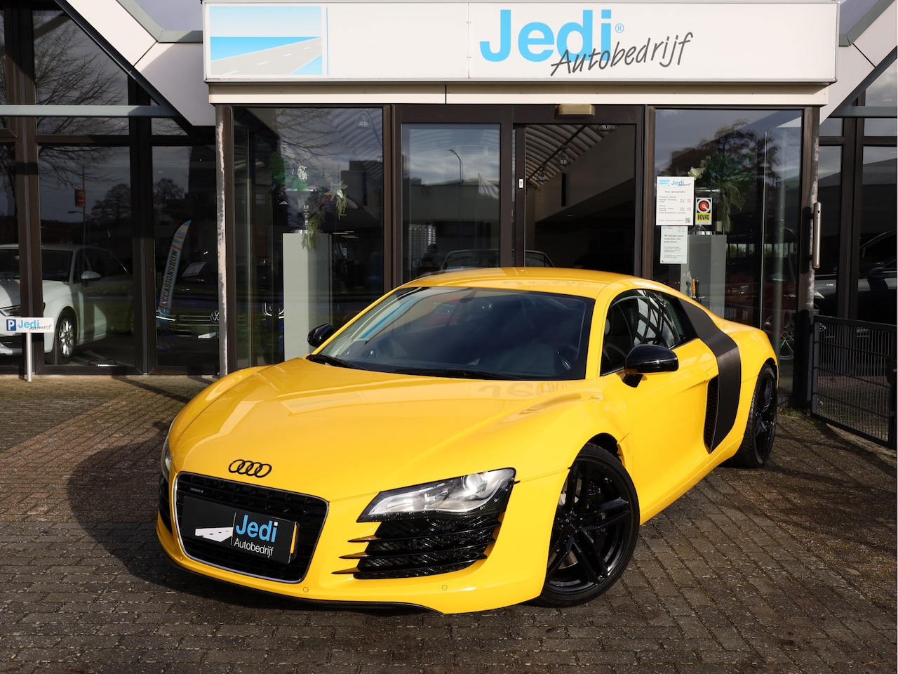 Audi R8 - 4.2 V8 FSI 310kw/421pk quattro R-tronic - AutoWereld.nl