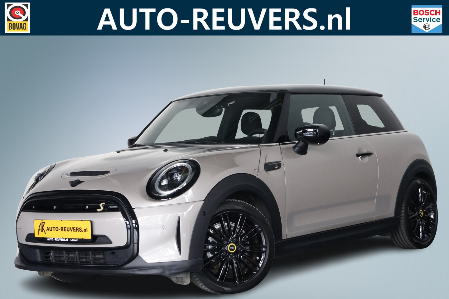 MINI Mini-Electric - Yours 33 kWh / Opendak / Leder / HUD / Pilot assist / CarPlay - AutoWereld.nl