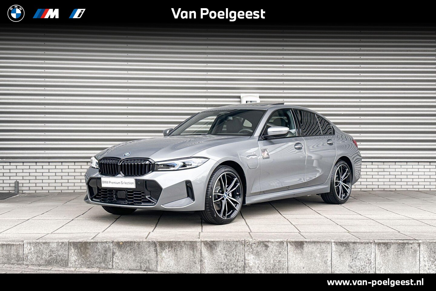 BMW 3-serie - Sedan 330e M Sportpakket / Innovation Pack / Travel Pack - AutoWereld.nl