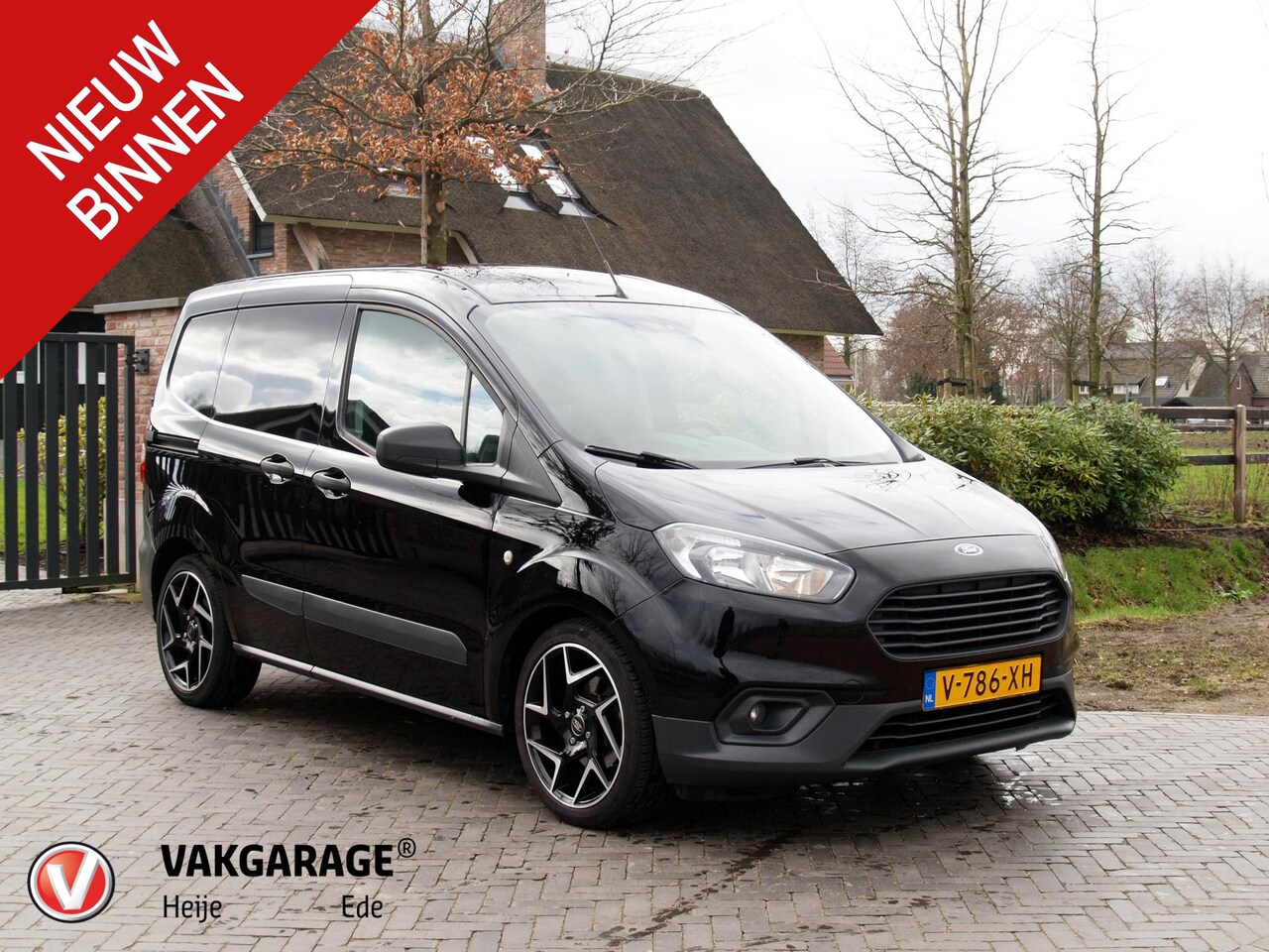 Ford Transit Courier - 1.5 TDCI Trend | Apple Carplay | Cruise Control | Trekhaak | 17 inch | - AutoWereld.nl