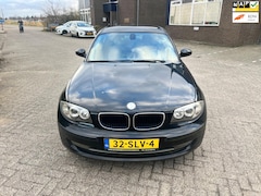 BMW 1-serie - 116i Executive ((( loopt niet goed )))