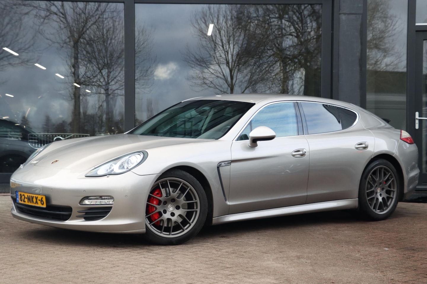 Porsche Panamera - 4.8 4S | Volledige historie | Youngtimer - AutoWereld.nl