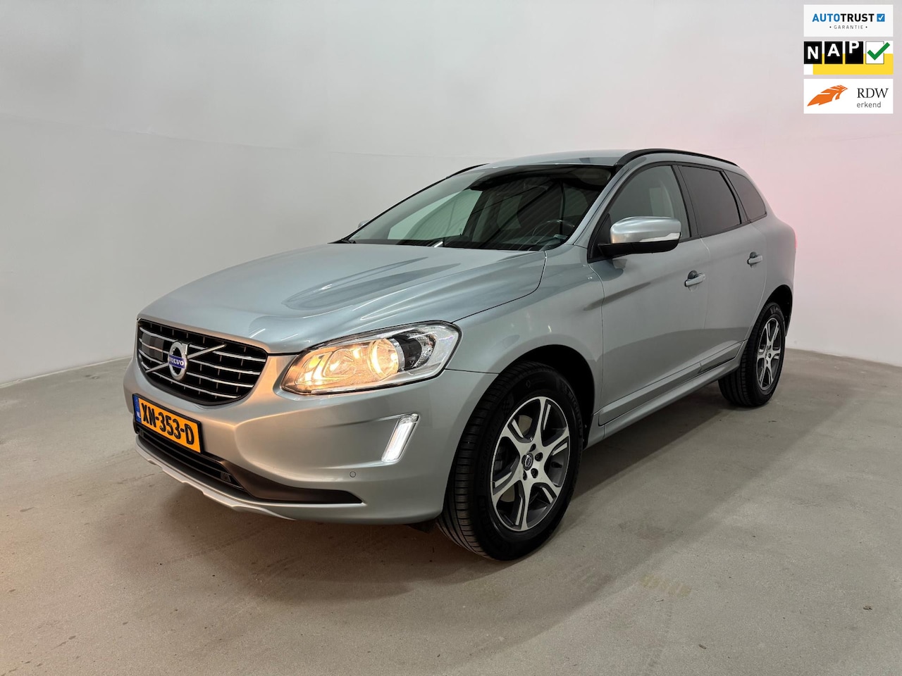 Volvo XC60 - 2.0 T5 AUT FWD Ocean Race / adaptief cruise - AutoWereld.nl