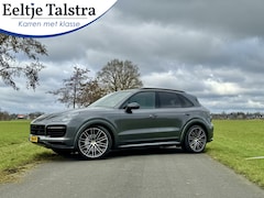 Porsche Cayenne - 3.0 E-Hybrid 462pk|haak|pano|pdcc|22"|sport design|adapt. sportstoelen|1e eig