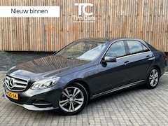 Mercedes-Benz E-klasse - 300d Avantgarde Automaat 231pk | LED lampen adaptief | Half-Leer/stof | Parkeersensoren vo