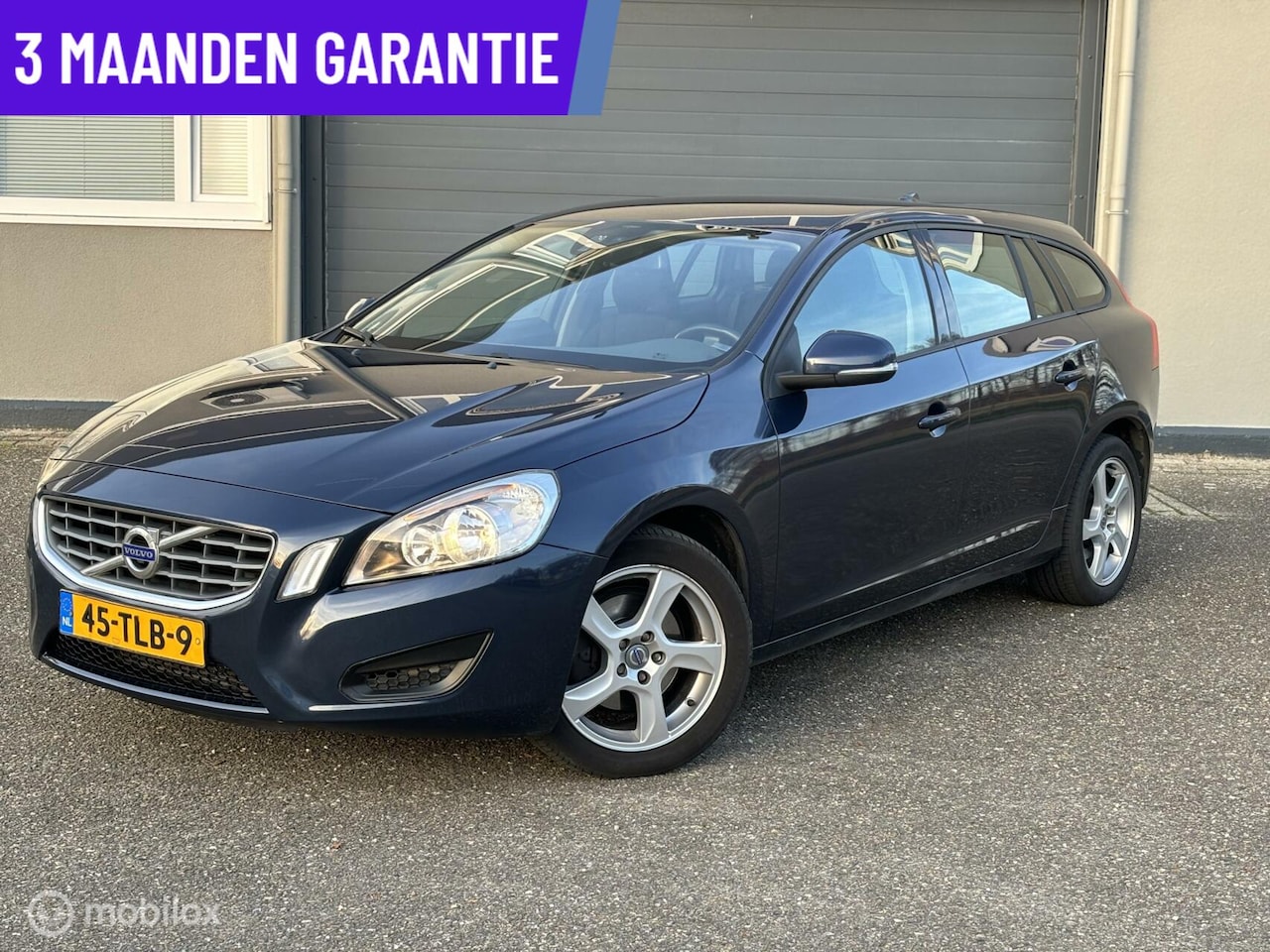 Volvo V60 - 1.6 T3/Navi/ parkeersensoren - AutoWereld.nl