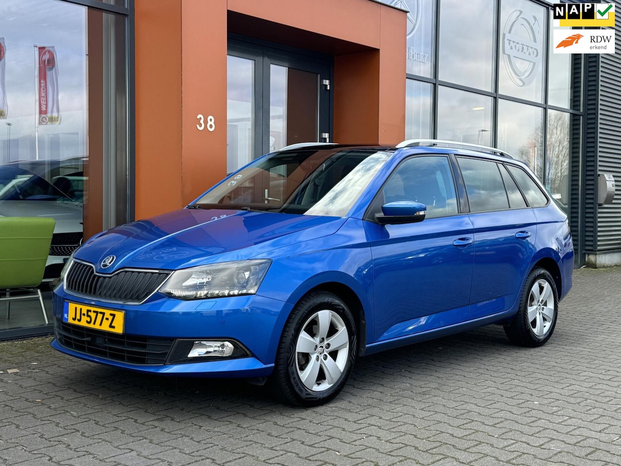 Skoda Fabia Combi - 1.0 Style|Panodak|Navi|PDC|Trekhaak|Cruise - AutoWereld.nl