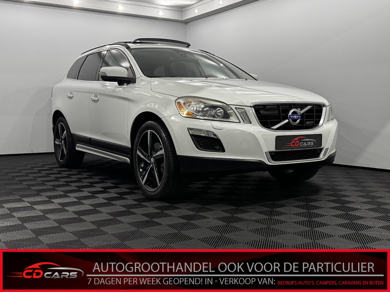 Volvo XC60 - 3.0 T6 AWD Summum R-design Leder, Pano, Navi, Parkeersensoren, Cruise control, Elektrische - AutoWereld.nl