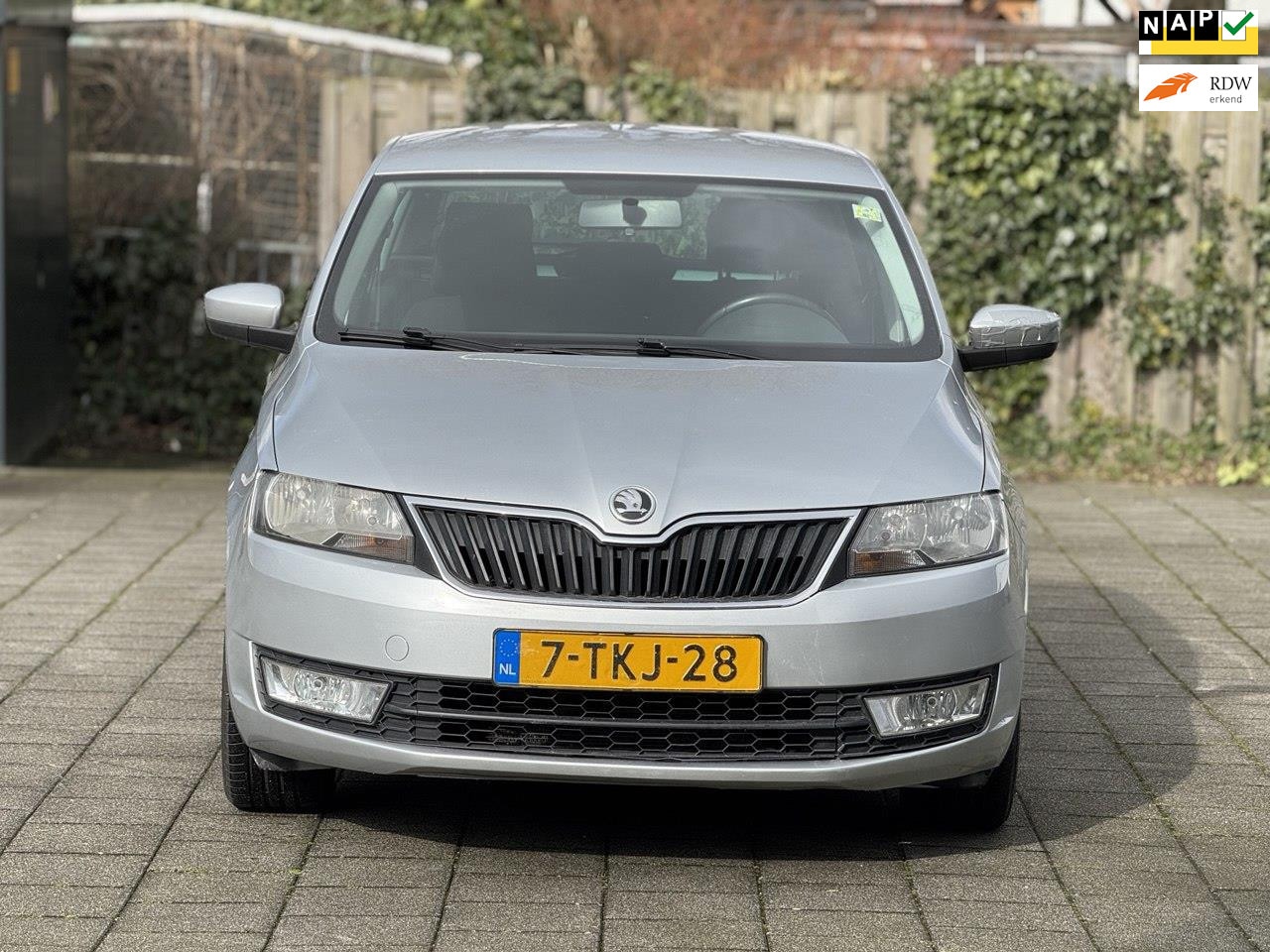 Skoda Rapid Spaceback - 1.2 TSI Greentech Ambition Businessline Pro 1.2 TSI Greentech Ambition Businessline Pro, 2eigenaar, km nap - AutoWereld.nl