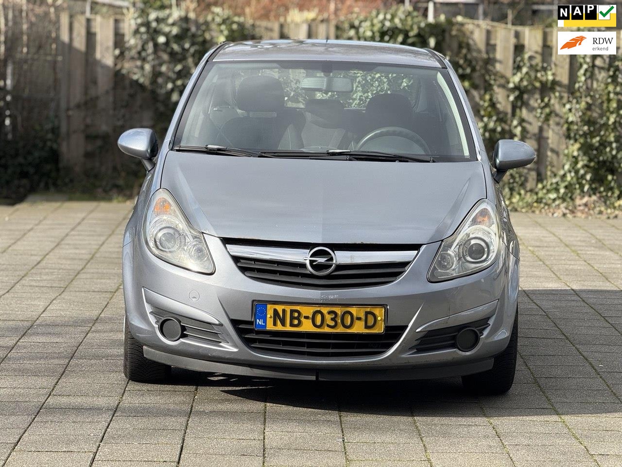 Opel Corsa - 1.2- nieuweapk,navigatie ,achteruitrijcamera,aluminium velgen, - AutoWereld.nl