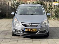 Opel Corsa - 1.2- nieuweapk, navigatie , achteruitrijcamera, aluminium velgen,