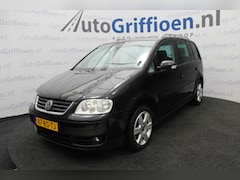 Volkswagen Touran - 1.6-16V FSI Highline nette 7-zitter met leer