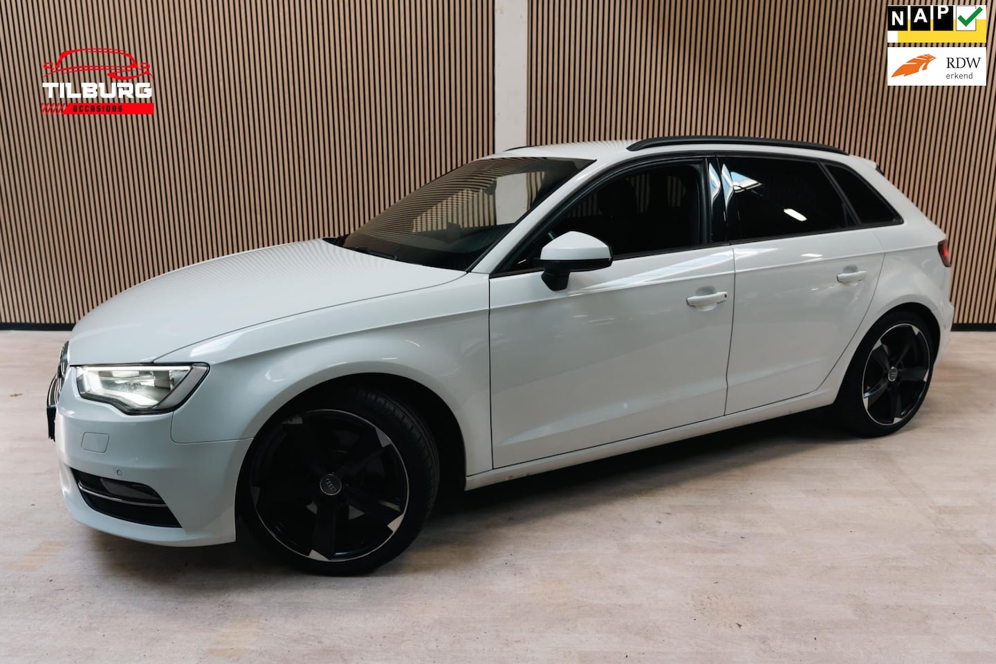 Audi A3 Sportback - 1.8 TFSI Ambition S-Line | ACC | NIGHT PAKKET | - AutoWereld.nl