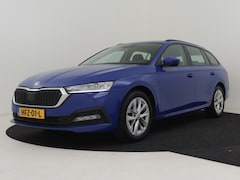 Skoda Octavia Combi - 1.4 TSI iV PHEV Business Edition 204pk | Cruise control | App connect | Navigatie via app