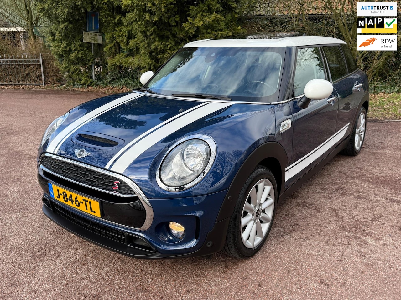 MINI Clubman - Mini 2.0 Cooper S Pepper Serious Business / Pano / Navi / Leder / PDC / Cr / Lm - AutoWereld.nl