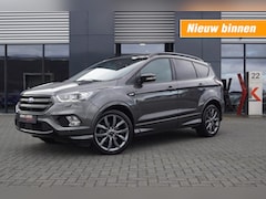 Ford Kuga - 1.5 EcoBoost ST-Line 150pk / Panodak / 19LM/Trekhaak wegklb/Sony